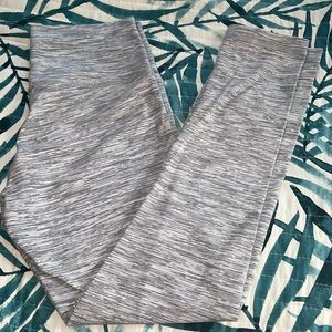 Lululemon leggings size 6